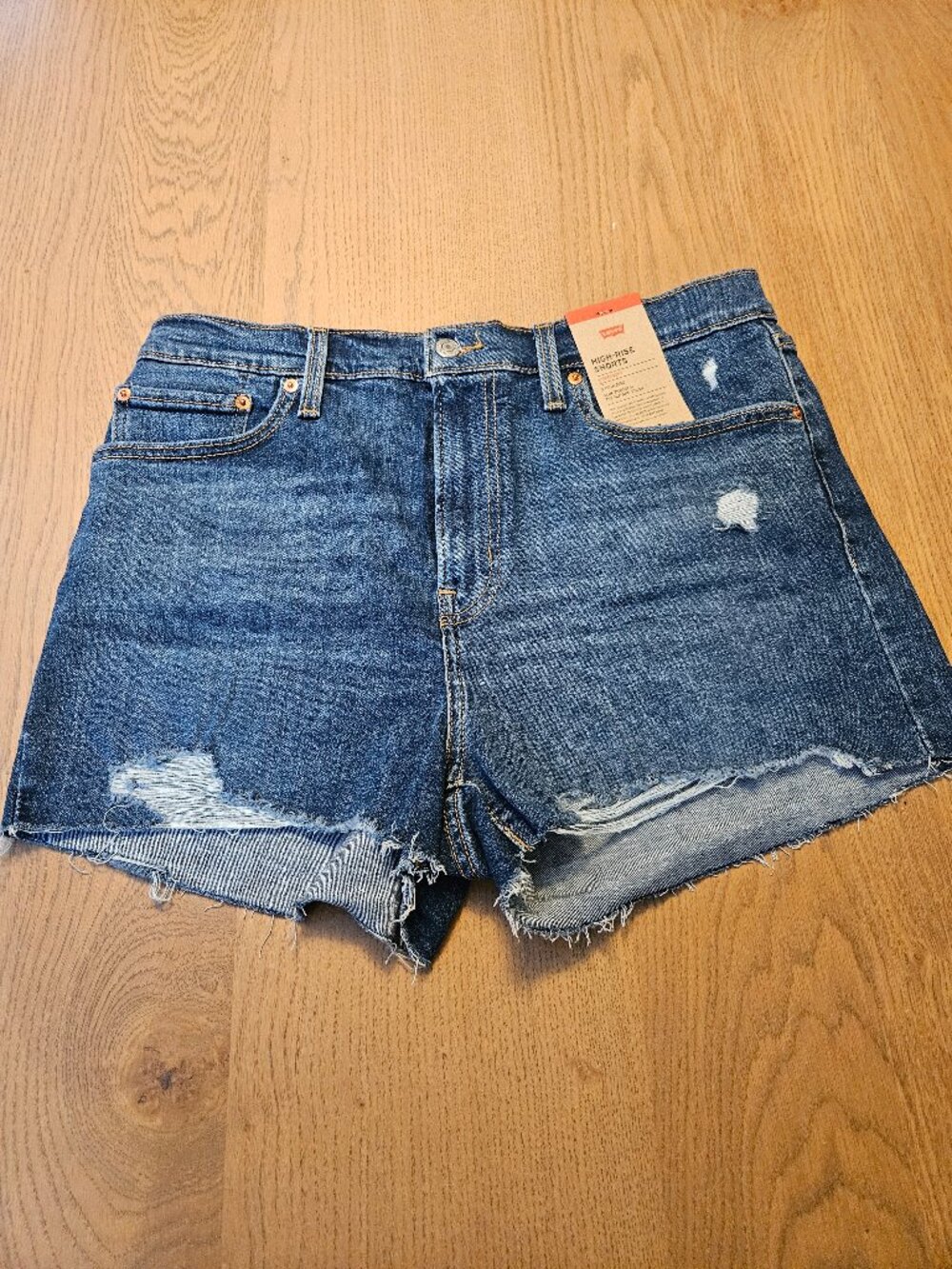 NWT Levi's High Rise Hypersoft Jean Shorts Distressed Raw Hem Cutoff Denim Sz 32